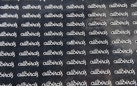 武漢三工鋼網(wǎng)帶全自動超級激光打標機,服裝輔料加工的高效解決方案